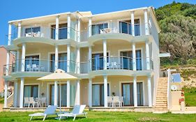 Armikes Beachfront Suites Afionas